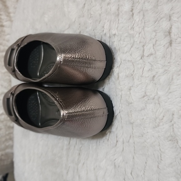 Trotters Women's Metallic Flats, Sz 9 - Picture 4 of 6